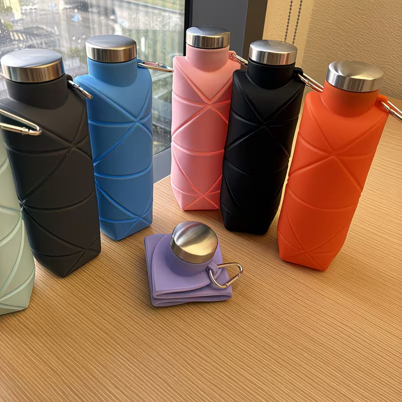 700ML Diamond-Shaped Water Bottle with Collapsible Silicone Cup in random color